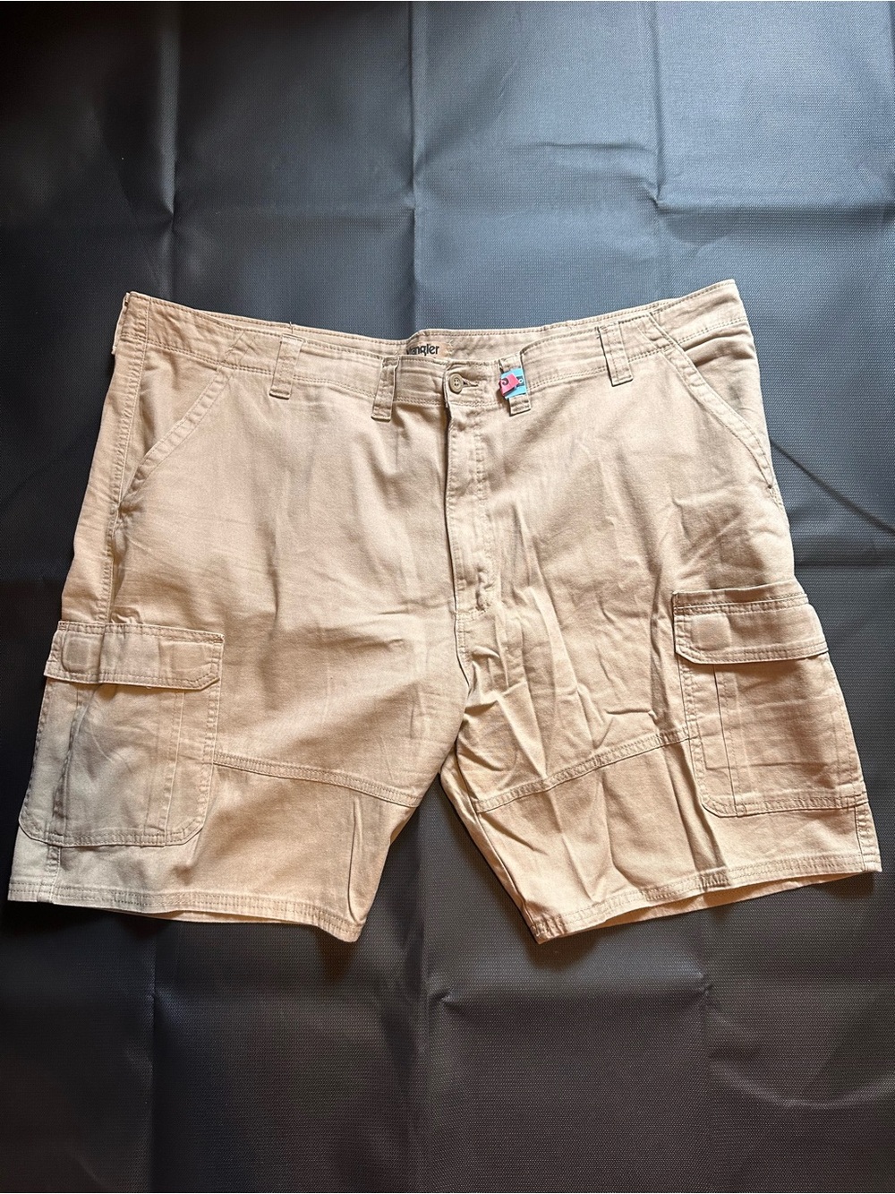 Wrangler Authentics Cargo Shorts Men 48 Khaki Tan Stretch EUC